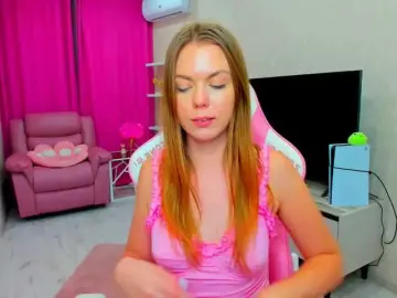 Bongacams Sex Cam of Strawberrye