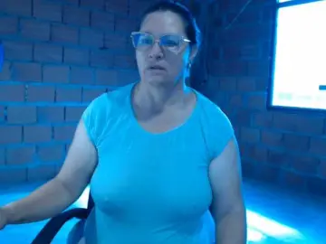 Bongacams Live Sex Cam of rouseehotglad