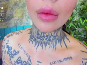 Bongacams Watch Live Sex Cams of CreamyInk
