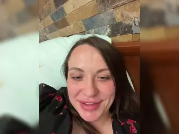 Bongacams Live Sex of HollyDoll