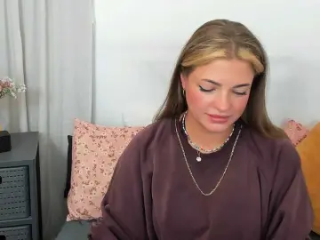 Bongacams Watch Live Sex Cams of LilyTop