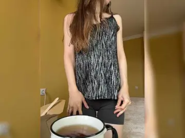 Bongacams Watch Live Sex Cams of MilkaCrystall01