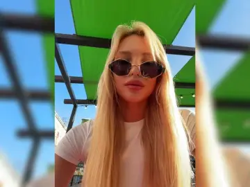 Bongacams Adult Video Chat of EwaBrown