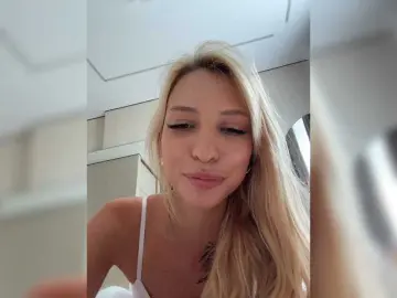 Bongacams Live Porn of EwaBrown