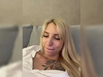 Bongacams Live Sex Cam of EwaBrown