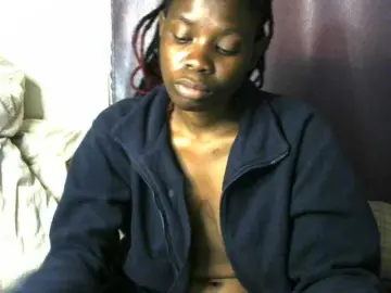Bongacams Watch Live Sex Cams of Queenbeea