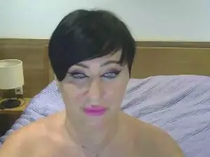 Cam4 Live Porn of kleo37