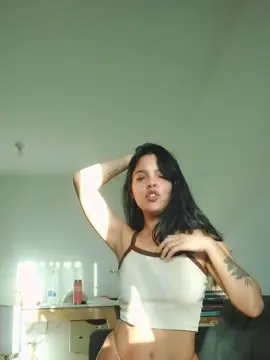 Cam4 Live Sex of DarkhoneyX