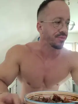 Cam4 Live Porn of yumyum18