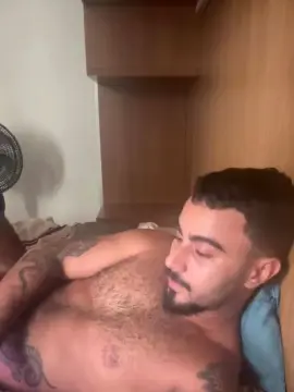 Cam4 Nude Webcam of taurusboy27