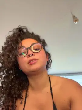 Cam4 Free Live Porn of bbycurlyy