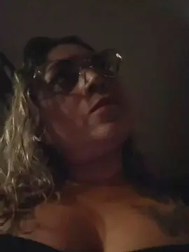 Cam4 Live Porn of thalia1979