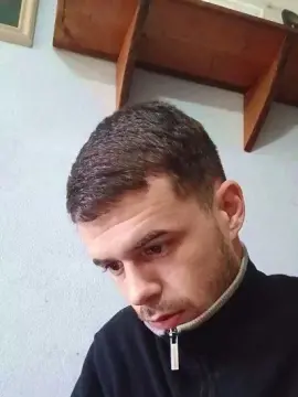 Cam4 Private Sex Chat of Leoo2277