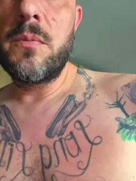 Cam4 Live Porn of Bighandx