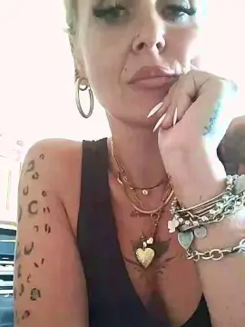 Cam4 Nude Webcam of Xena6A9_90