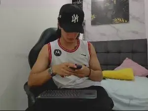 Cam4 Sex Cam of sweetauracouple