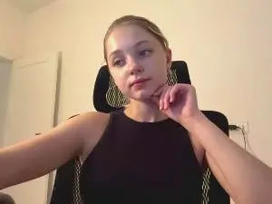 Cam4 Live Porn of AlethaStewart