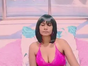 Cam4 Live Porn of ErroticStarr1zn