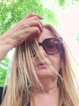 Cam4 Live Sex of orchideahot