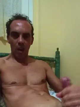 Cam4 Watch Live Sex Cams of chicoatrevido2