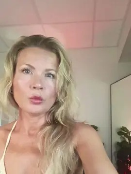 Cam4 Sex Chat of Julia__Giulia