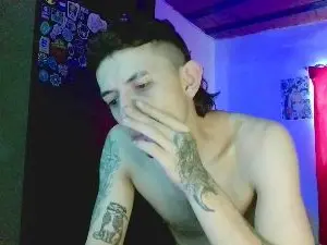 Cam4 Free Live Porn of Chris_Joness