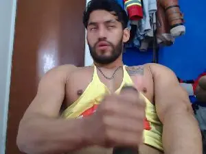Cam4 Live Sex Cam of DERECKHOT33