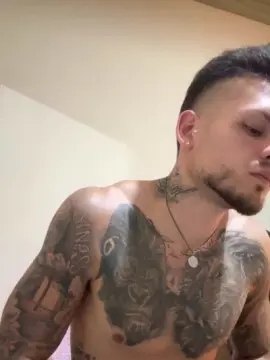 Cam4 Live Porn of nicolas2471