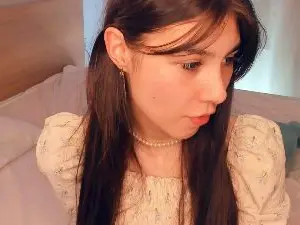 Cam4 Live Porn of ChayaVillaneuva