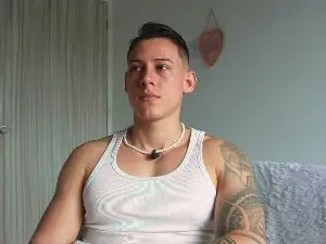Cam4 Free Live Porn of Latino_Milk_99