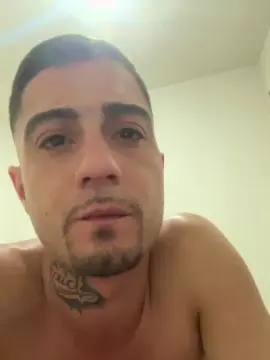 Cam4 Live Porn of Guimooca