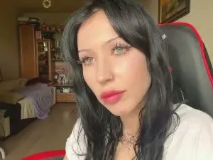 Cam4 Live Sex of BelvaThyne