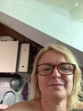 Cam4 Live Sex of lucestellata
