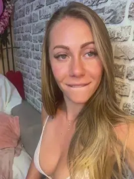 Cam4 Adult Video Chat of Loretino1