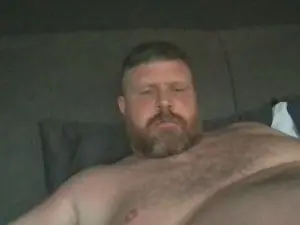 Cam4 Live Porn of beatsuk3