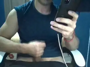 Cam4 Free Live Porn of martinsanti19
