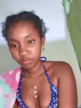Cam4 Free Live Porn of tesha7