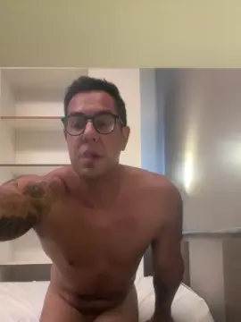 Cam4 Live Porn of Thiagolr1995