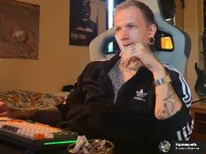 Cam4 Live Porn of paul_razor