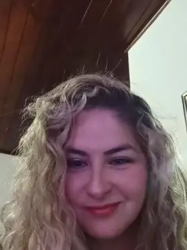 Cam4 Free Live Porn of Meycurvy