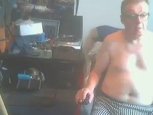 Cam4 Nude Webcam of bigmacdaddy1959