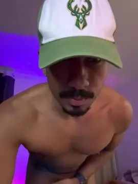 Cam4 Live Porn of Everton2123