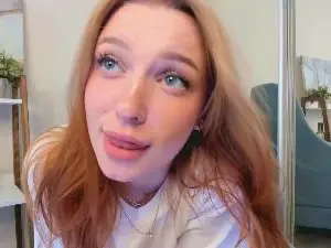 Cam4 Free Live Porn of EdithZazozdor