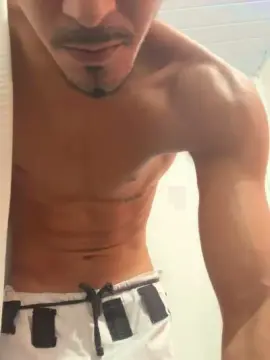 Cam4 Free Porn Cam of Rjnovin
