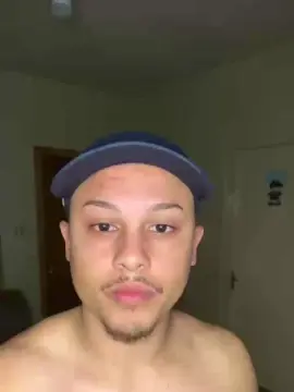Cam4 Live Sex Cam of Morenoyboy