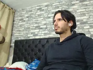 Cam4 Free Live Porn of Tyler_dn