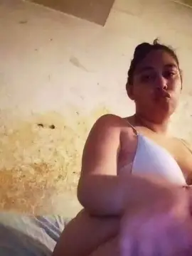 Cam4 Sex Cam of ayuumartinez981