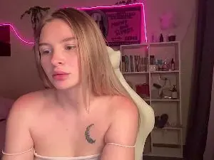 Cam4 Nude Webcam of BlazingBlonde