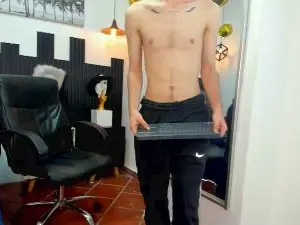 Cam4 Free Live Porn of trevor_mob