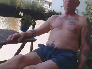 Cam4 Watch Live Sex Cams of kinkyguy07